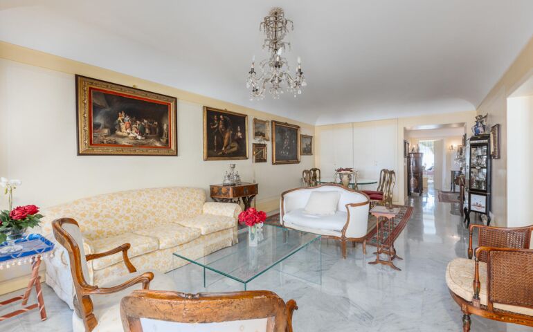 NEW! PARK PALACE - 3 VANI + PARCHEGGIO + CANTINA