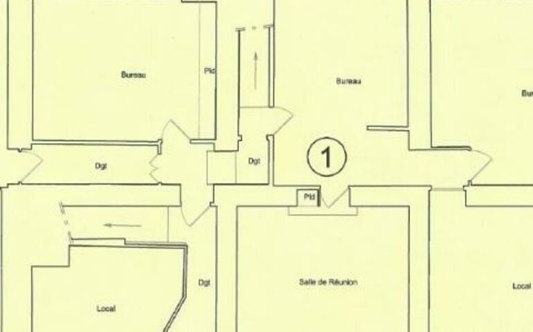 LOTUS BLEU - GRAND BUREAU SUR 2 ETAGES