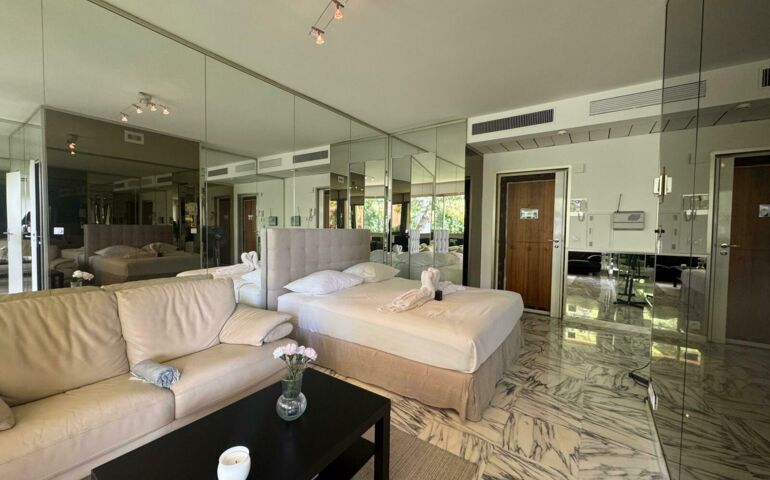 NEW - STUDIO AU LARVOTTO